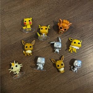 10 Pokémon mini funko pops